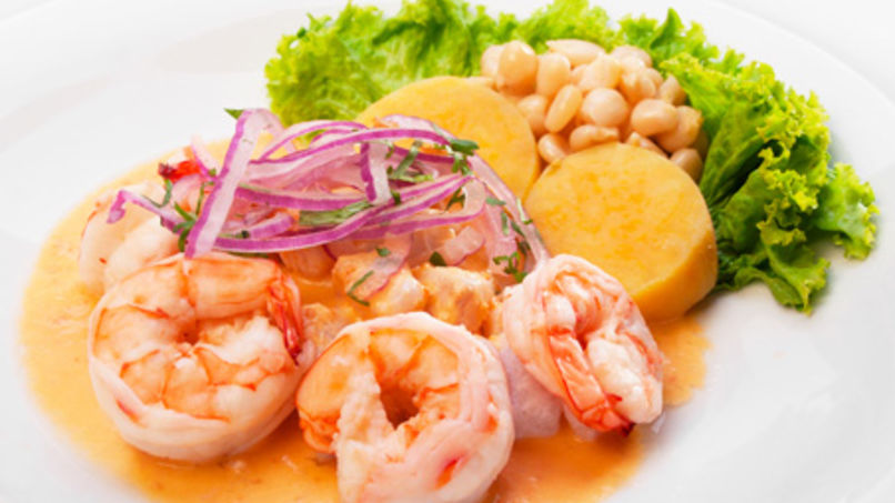 Ceviche de Pescado con Camarones y Choclo